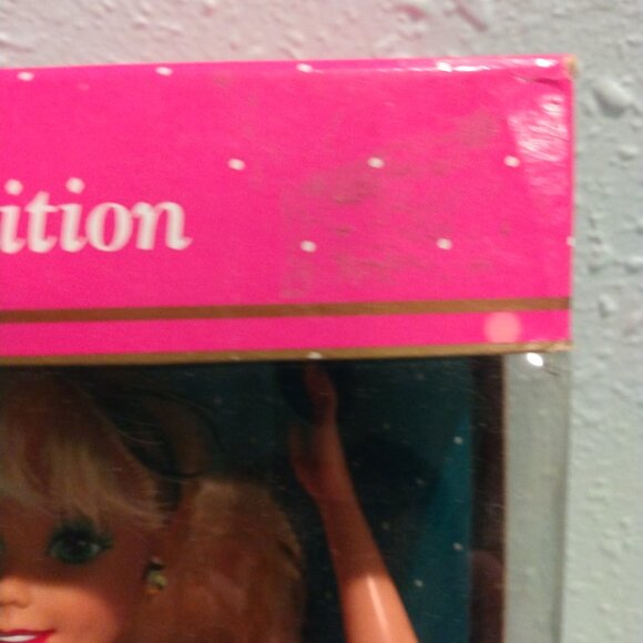 Vintage 1992 Mattel Holiday Hostess Barbie Doll special edition - Picture 4 of 7